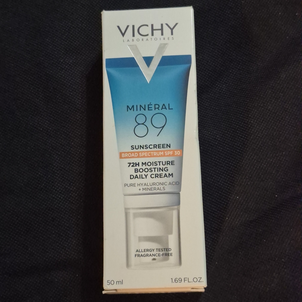 Mineral 89 Sunscreen - Blue and White